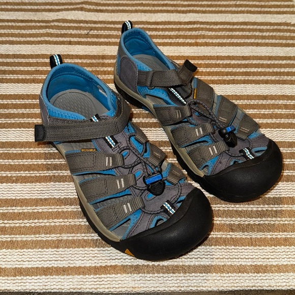Keen Waterproof Newport H2 Blue Hiking Sandals with Toe Protection Boys Size 6 - Picture 1 of 8